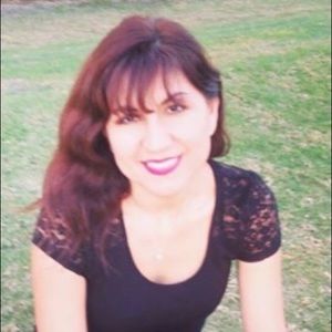 Meet your Posher, Alexia